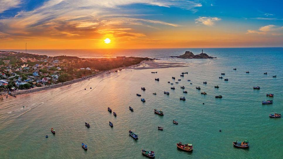 EXPLORE THE BEAUTIFUL BEACH CITY OF PHAN THIET